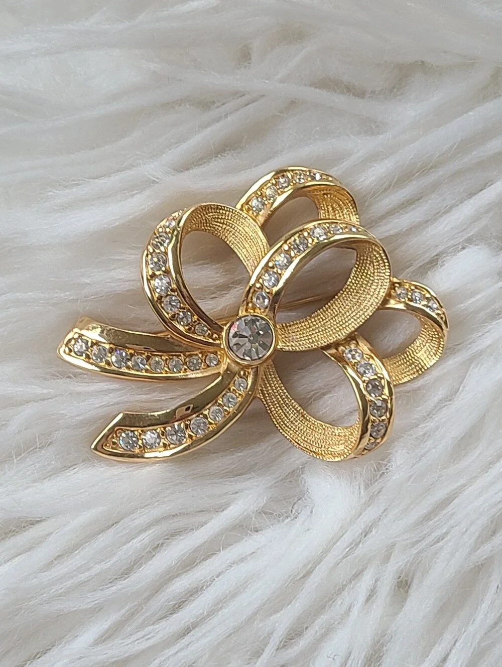 Swarovski Gold Bow Brooch with Clear Crystals- Excellent Vintage Condition